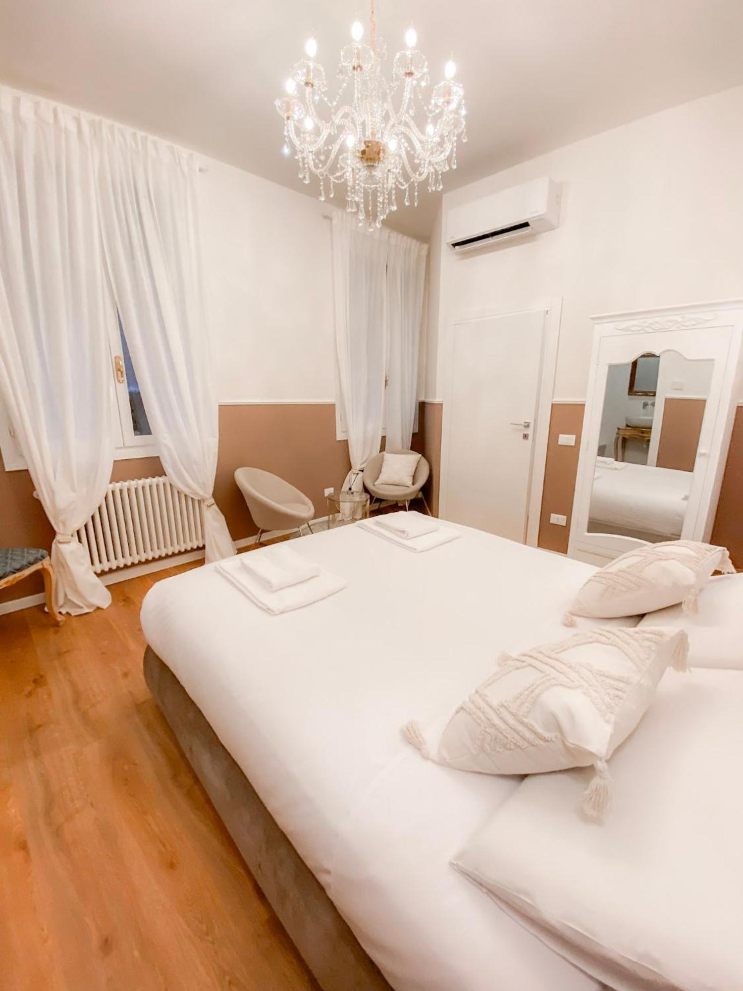 San Polo Luxury Suites In Венеция Екстериор снимка